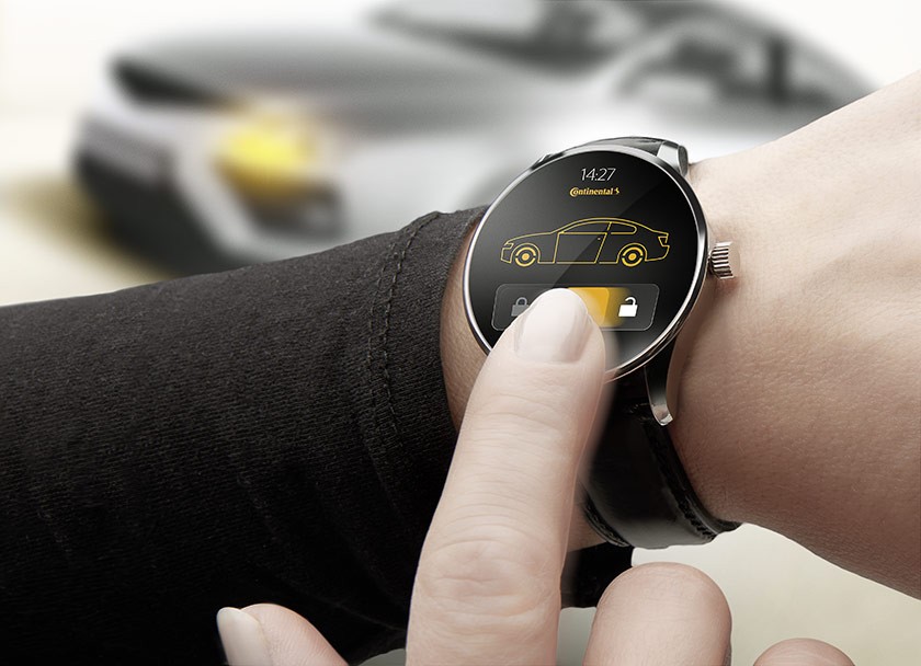 Digital Fotogroup fotografiert Smartwatch f&uuml;r Continental